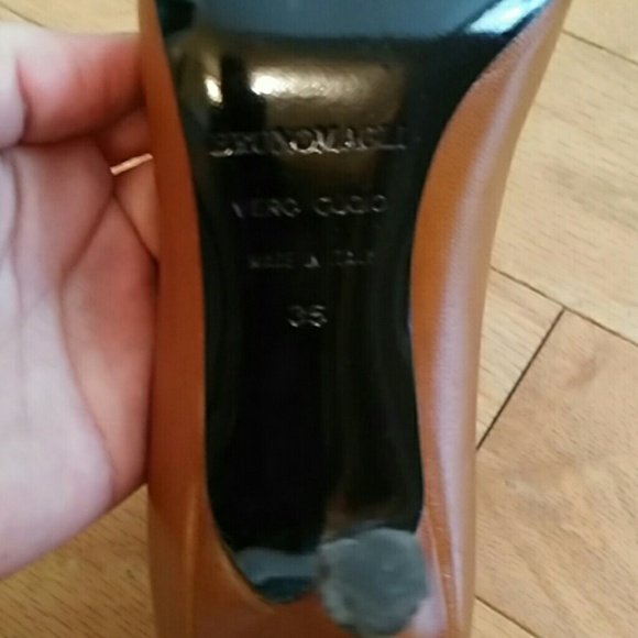 BrunoMagli Italian Brown Pointed Heels - Picture 4 of 4